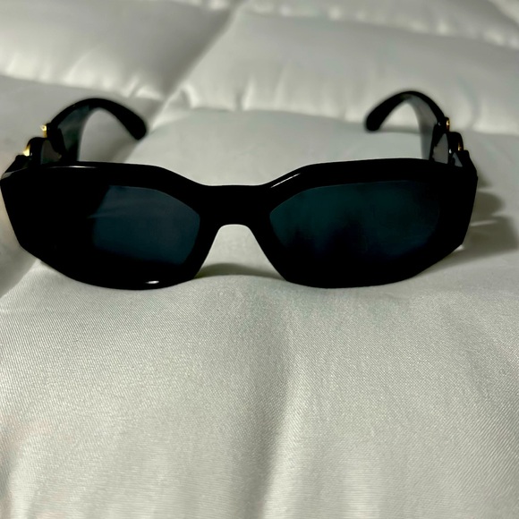 Brand new 2024 versace shades